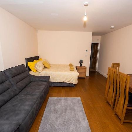 Appartement Littlefold à Northwood  Extérieur photo